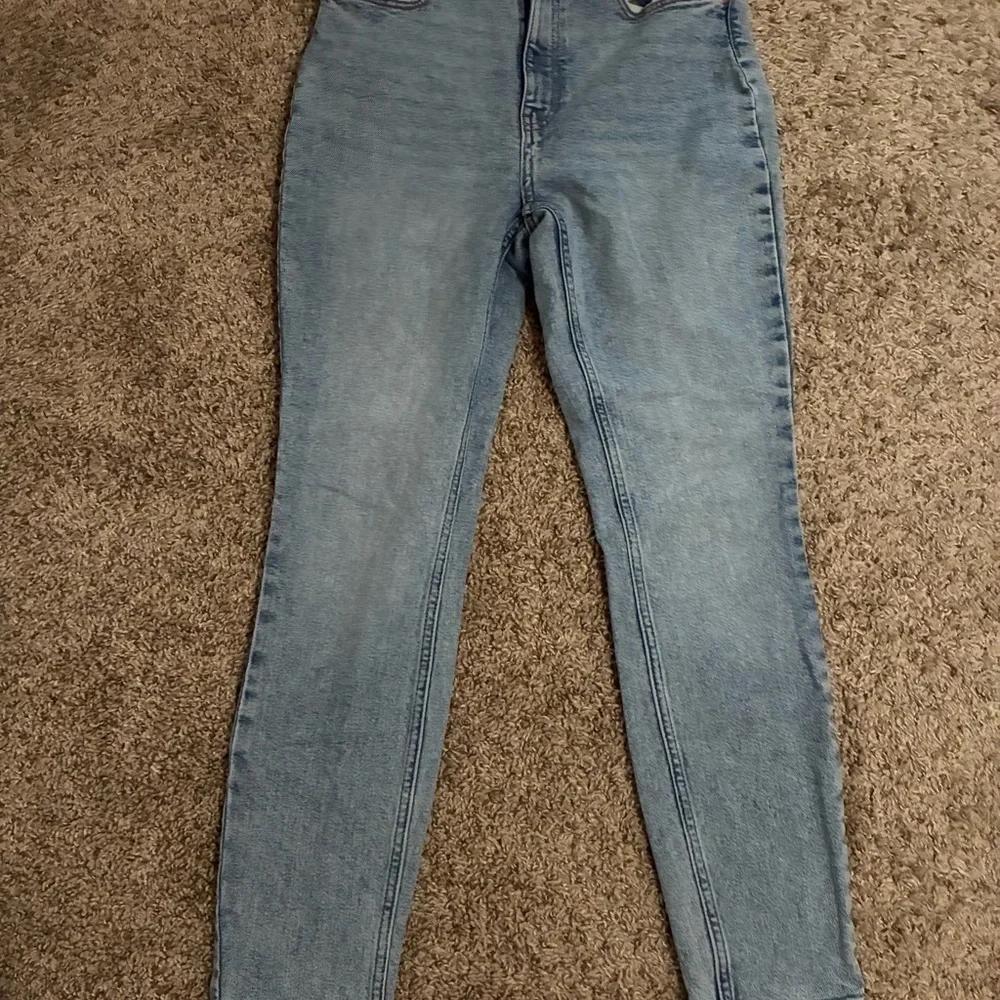 H&M Classic Blue Denim Jeans - Picture 2 of 5
